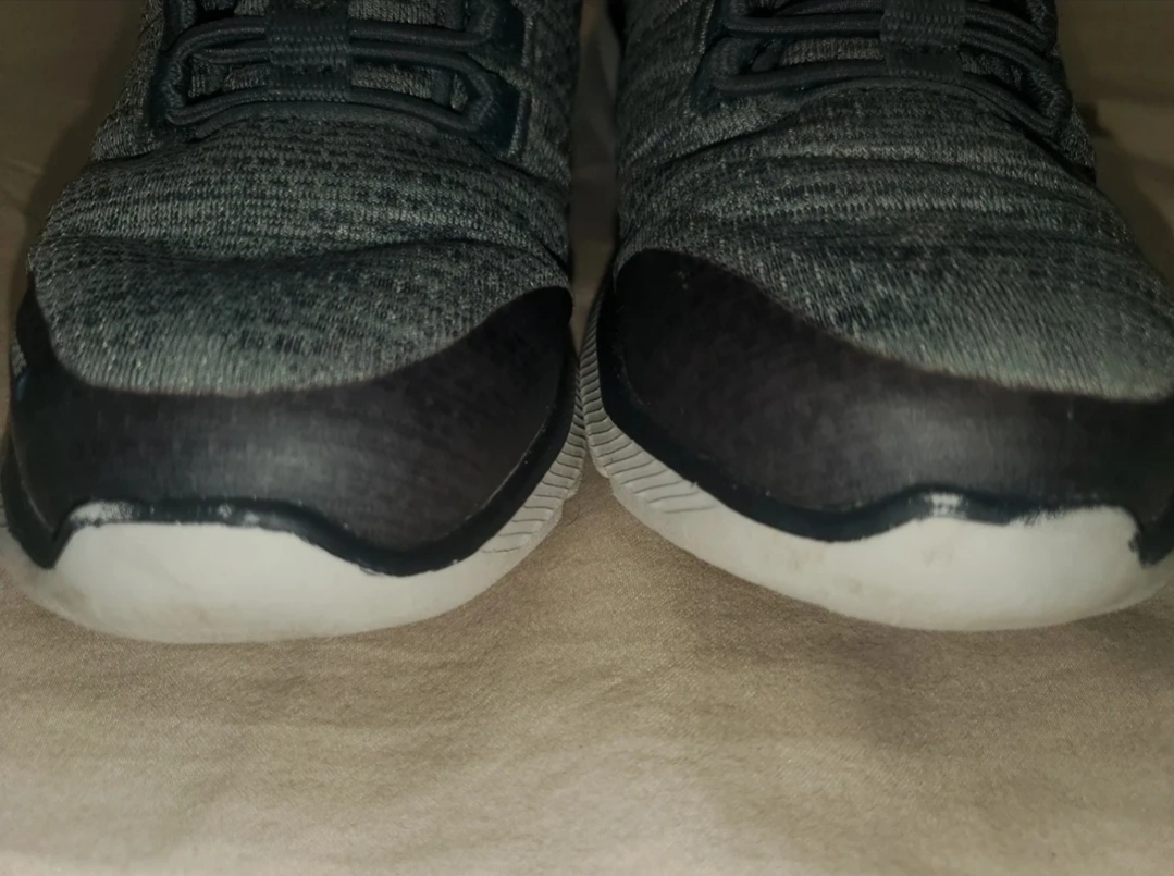 Skechers waterproof shoes size 11US KIDS image indicator(7)