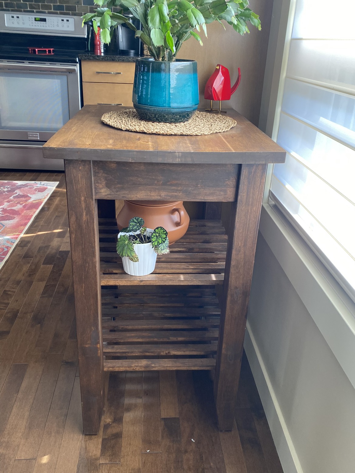 Wood kitchen cart/plant stand - photo 2