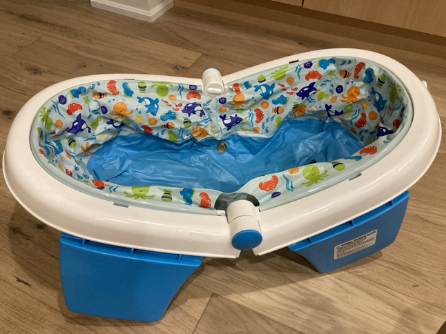 Baby portable bathtub #Freecycle