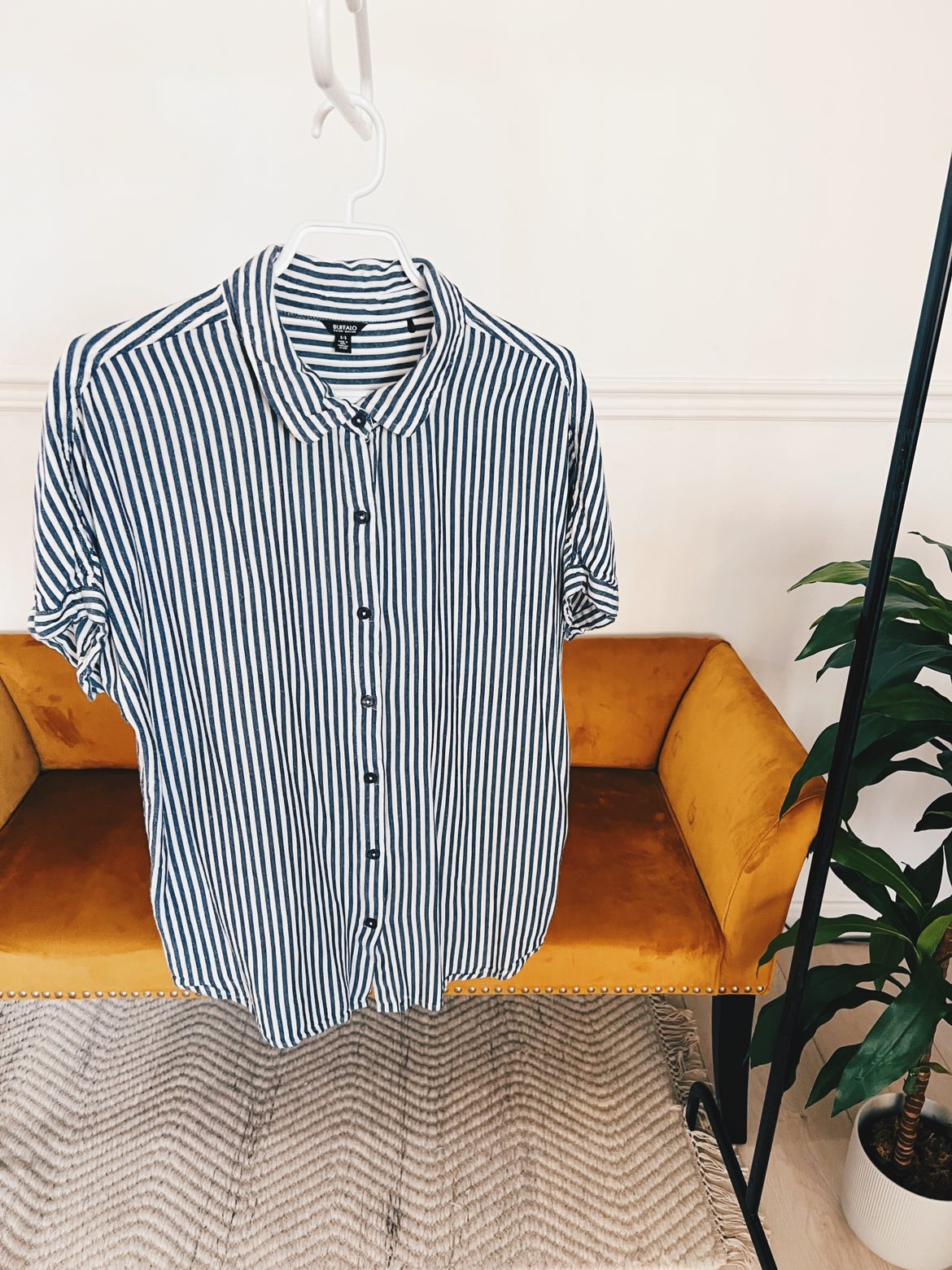 Stripped short sleeve blouse (SALE!) image indicator(2)