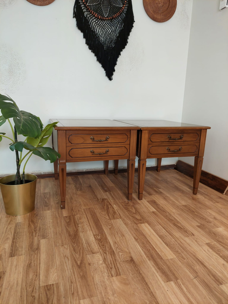 Antique  Nightstand / End tables pair - photo 2