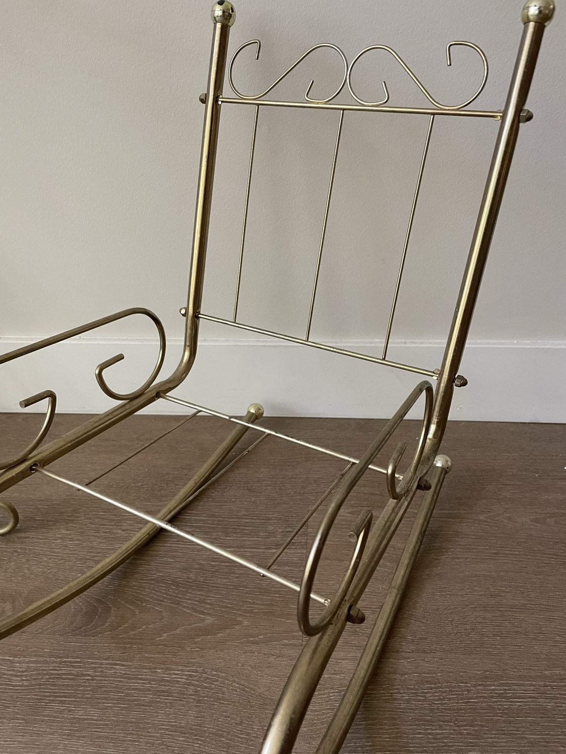 Brass mini rocking chair for plants - photo 2