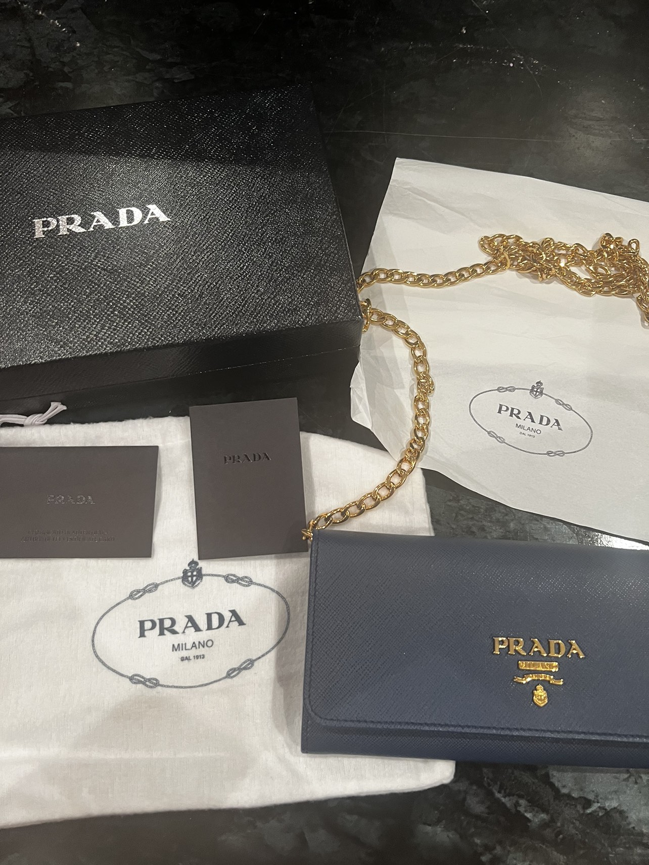 Prada wallet on chain - photo 3