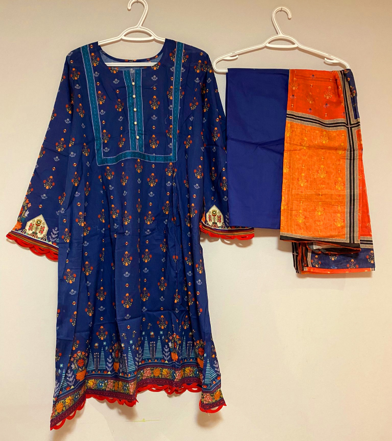 Pakistani Ladies Lawn Suits 3 Pieces Original SALINA Large Size image indicator(3)