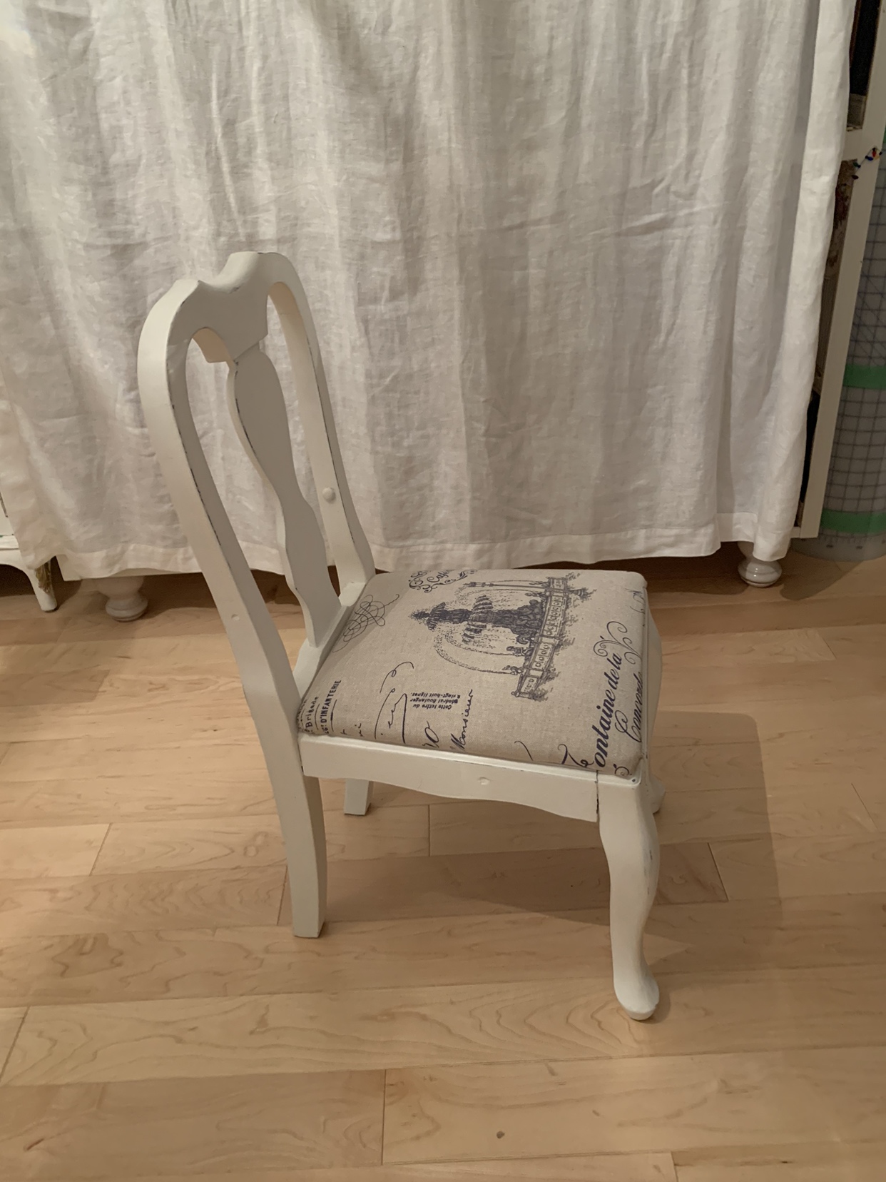 Child sized Queen Anne chair - photo 2