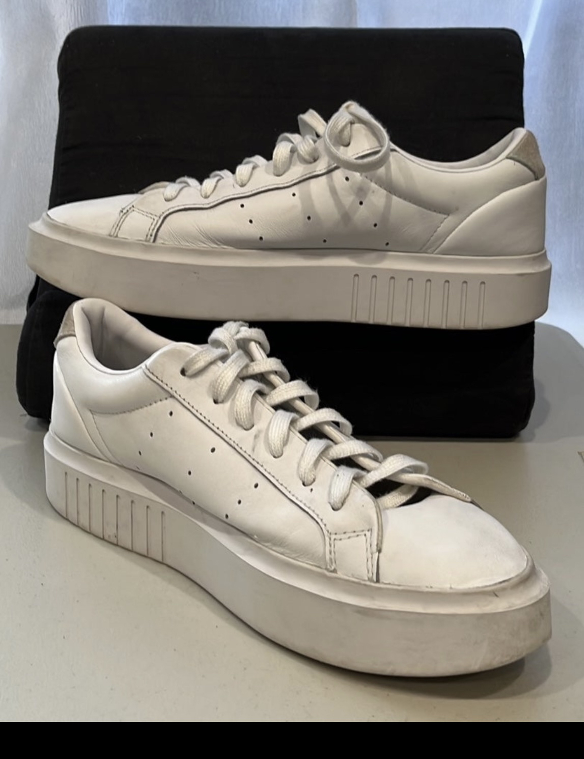 Adidas Women Sneakers #Freecycle image indicator(3)