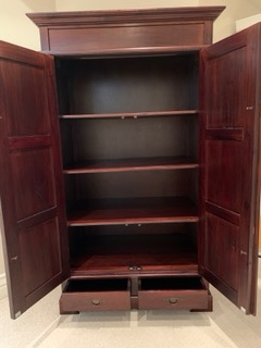Wardrobe - photo 2