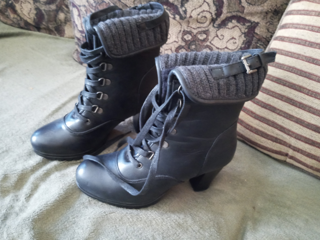 women's boots thumbnail