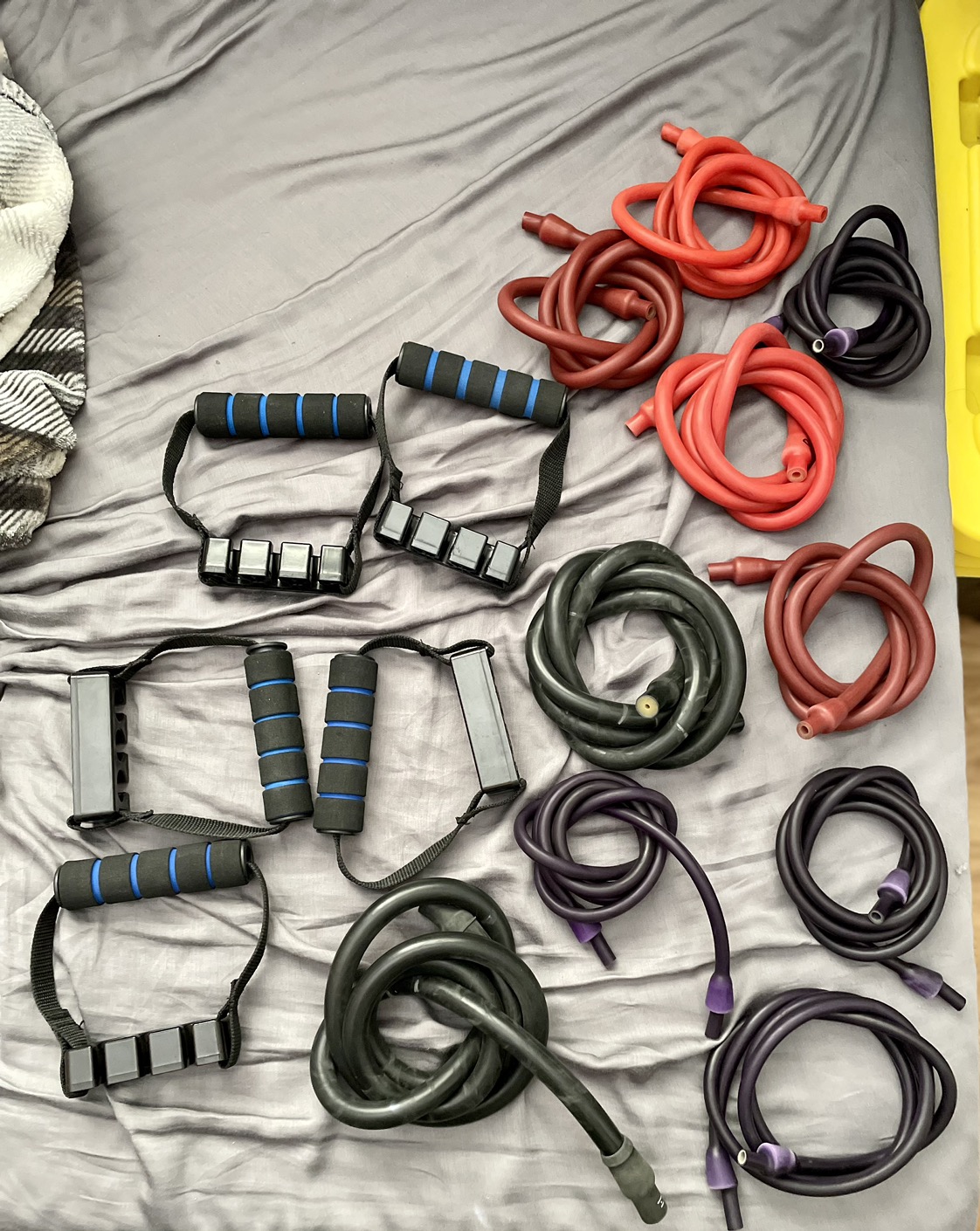 Resistance workout/exercise bands with handles thumbnail