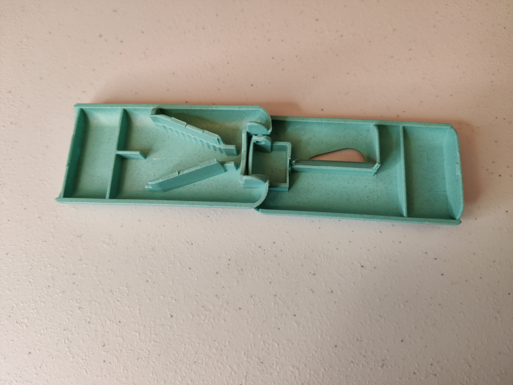 Handy pill cutter and store image indicator(3)