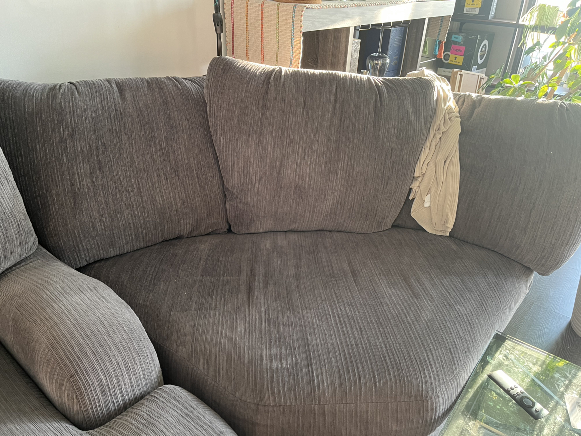 2 seater and one seater couch image indicator(2)