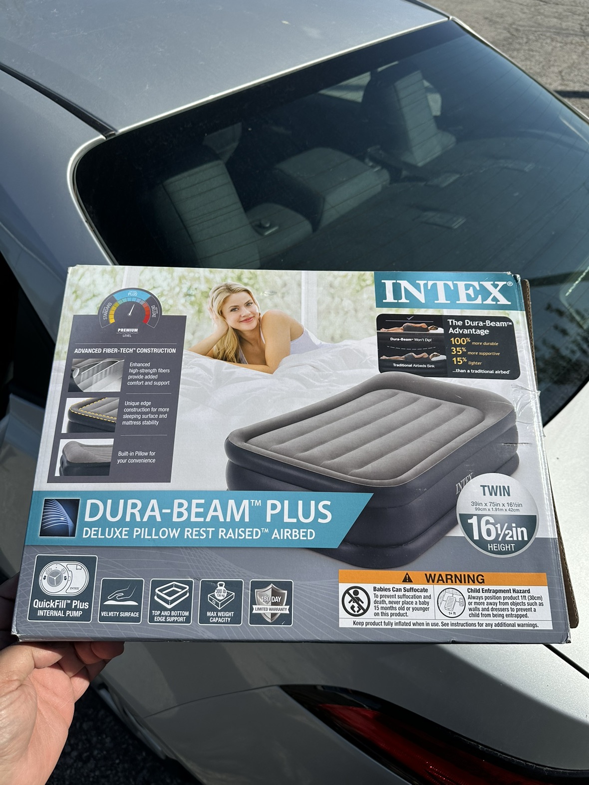 New Twin Air Matress w/Pump