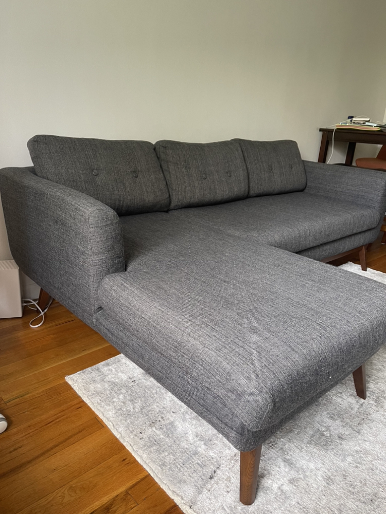 Couch - photo 2