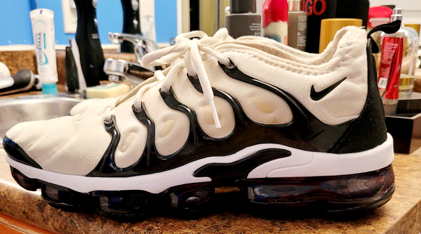 sz 11 Nike VaporMax Plus