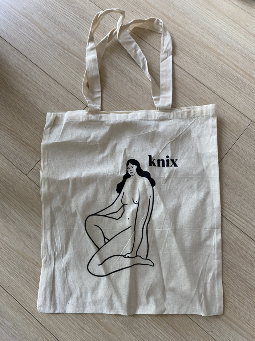 Free Knix tote thumbnail