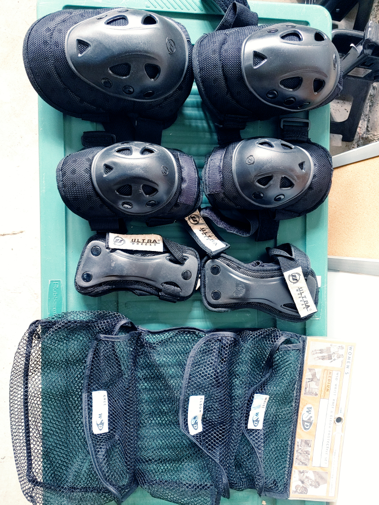 Women's Wrist, Knee and Elbow Pads Protectors