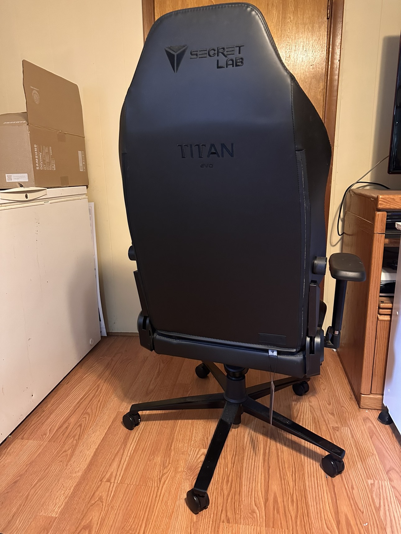 Gaming chair Secret Lab Titan 2022 EVO - photo 3