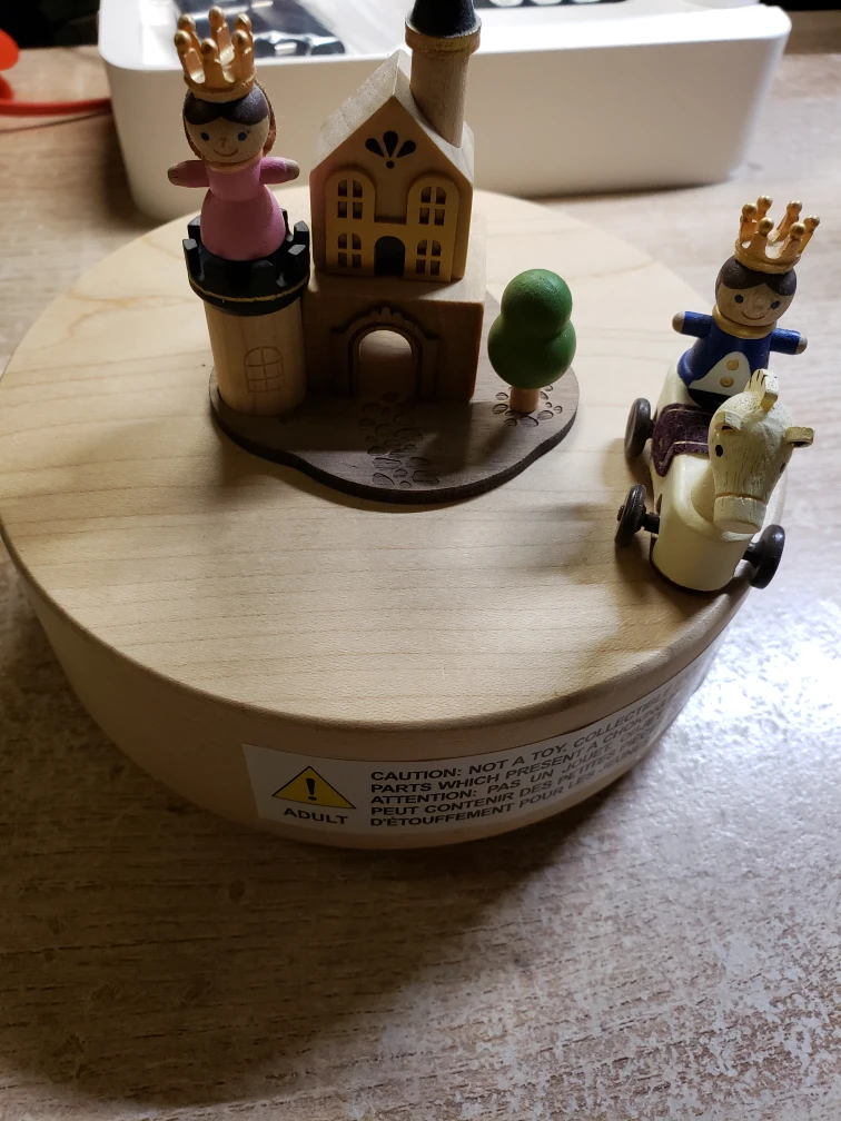 moving wooden musical display