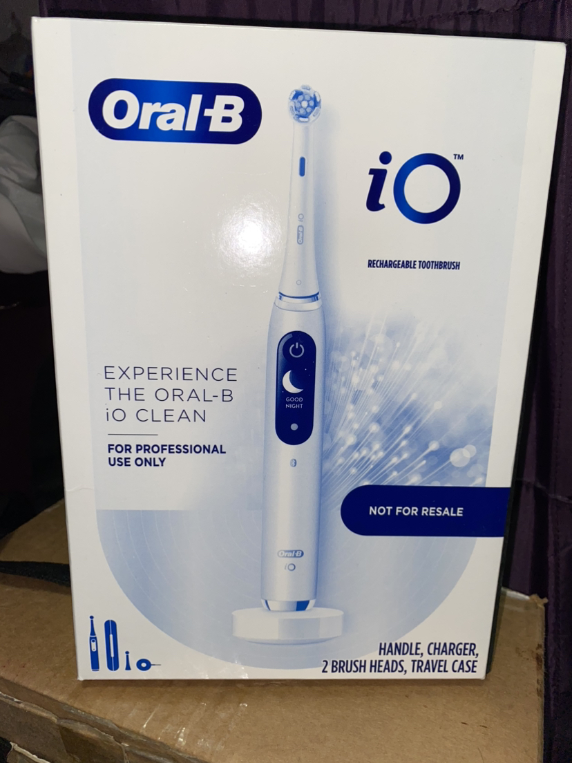 Oral B iO Electronic Toothbrush thumbnail