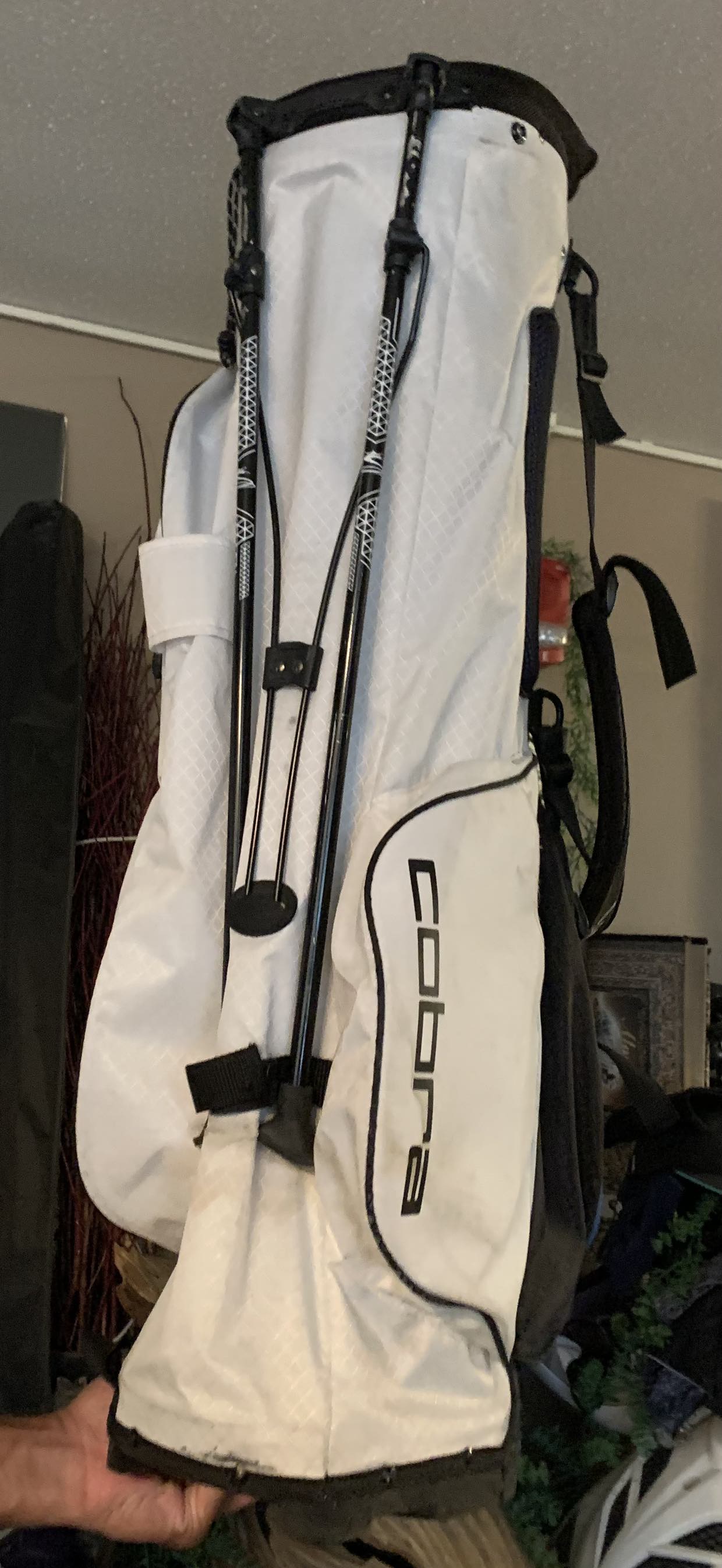 COBRA GOLF BAG image indicator(3)