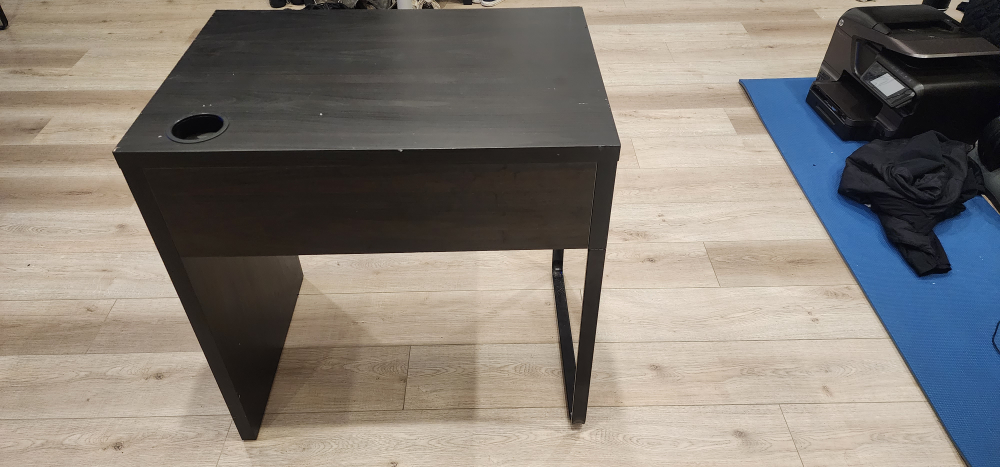 Small Ikea Desk thumbnail