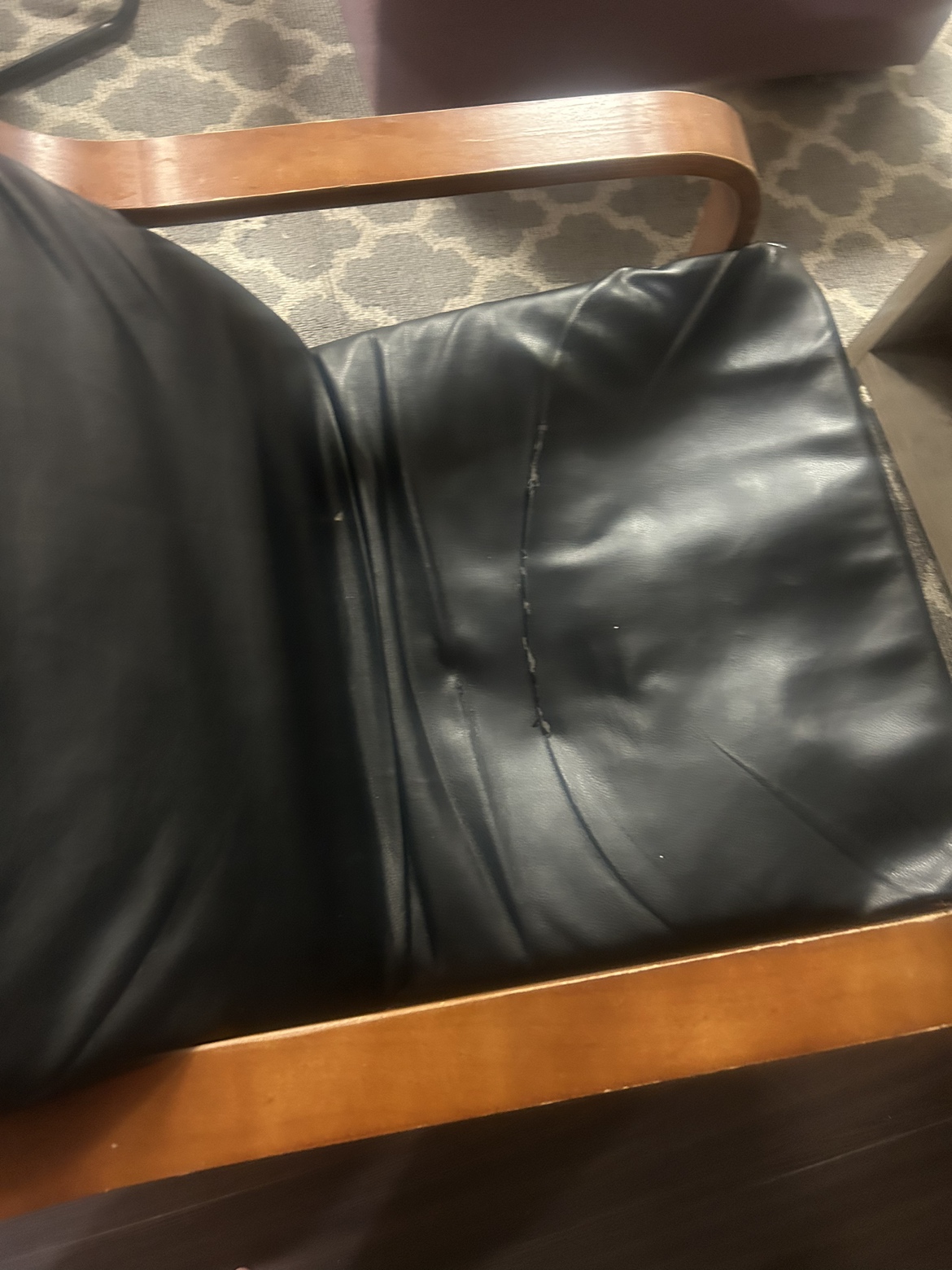 Black leather chair - photo 3