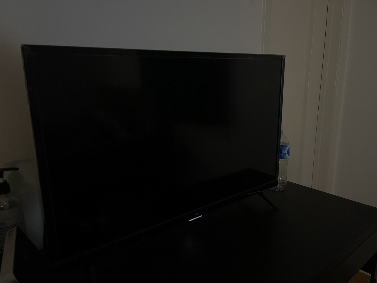 32 Inch Smart TV with Remote; Moving sale - photo 2