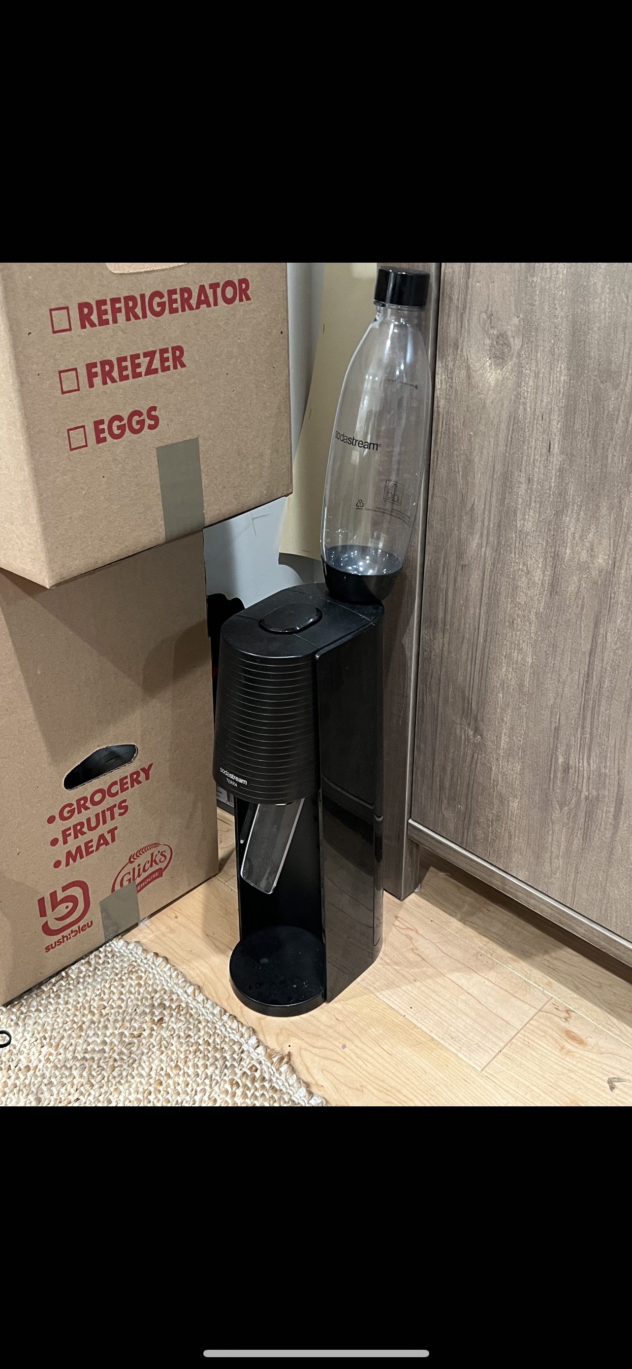 Make offer, must go! Soda stream 9mos old