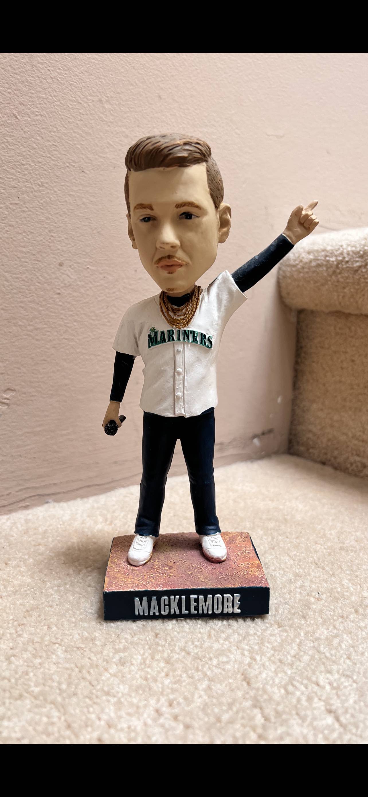 Macklemore bobble head thumbnail