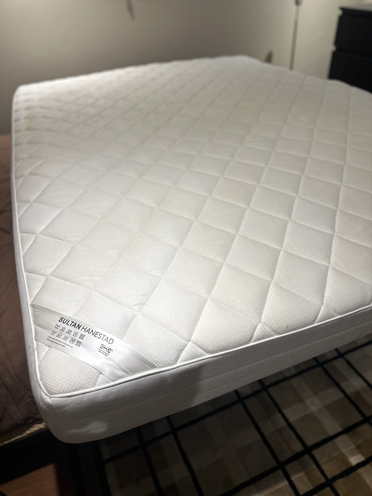 Queen mattress