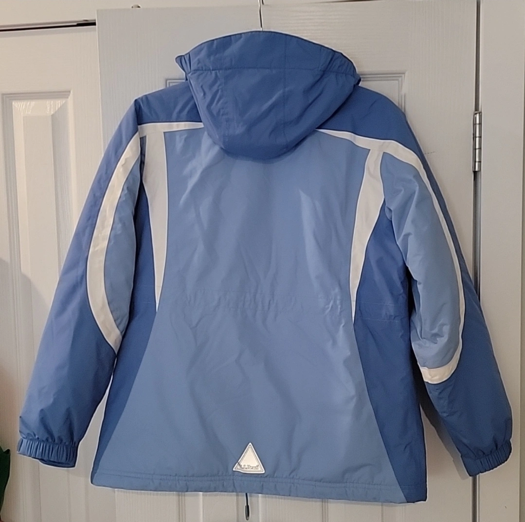 L.L. Bean Winter Ski Jacket Lined Thinsulate removeable hood. Karrot