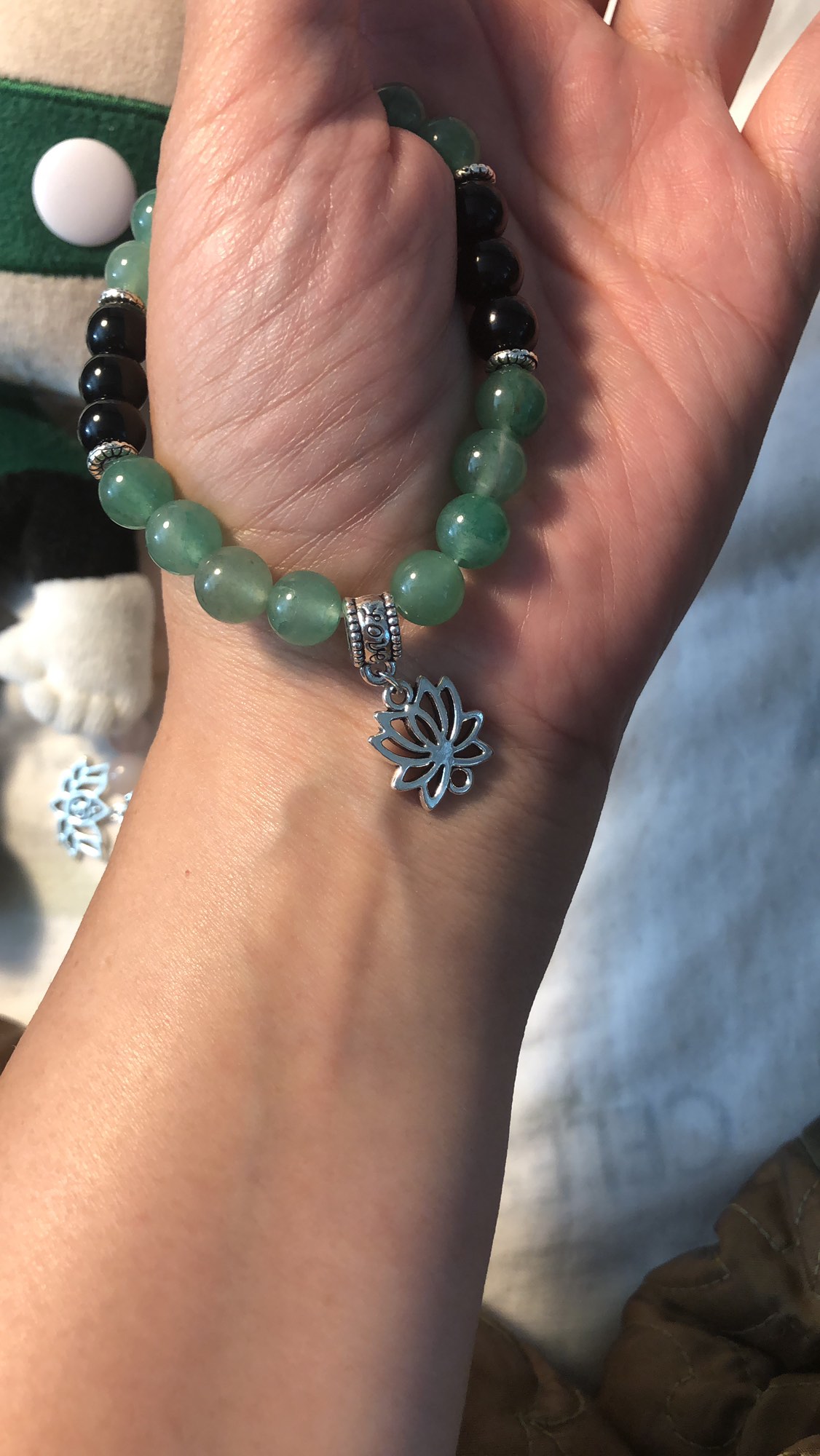 Adventurine and onyx beads bracelet image indicator(3)