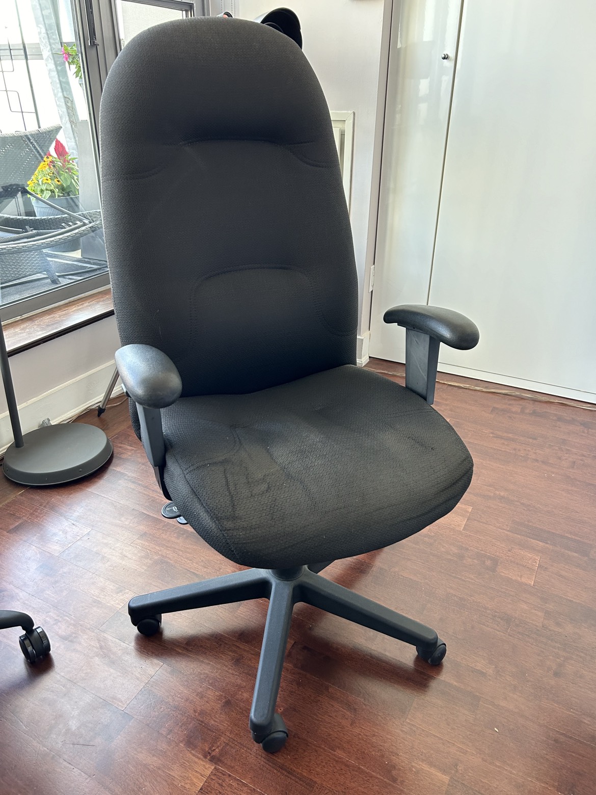 Office desk chair - photo 2