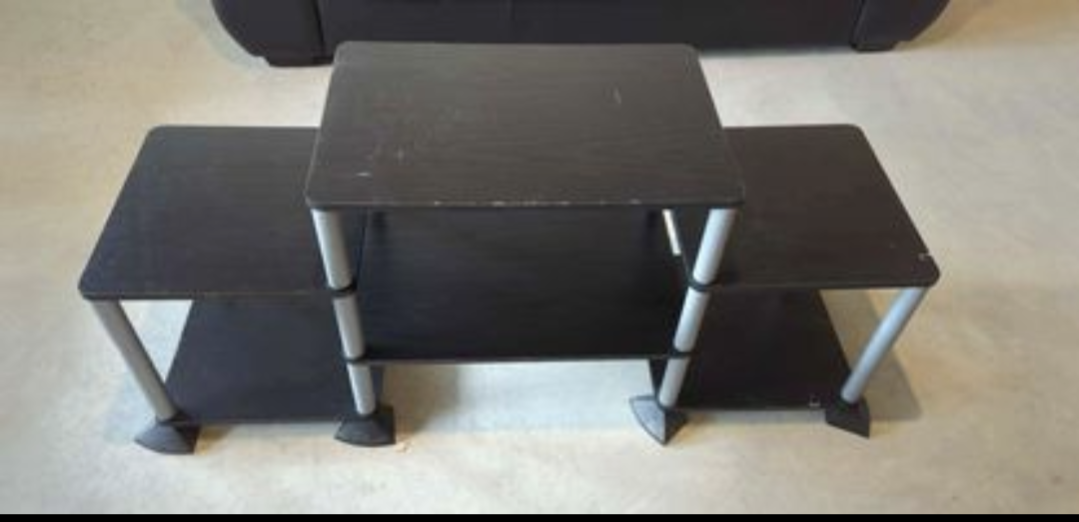 Small entertainment table