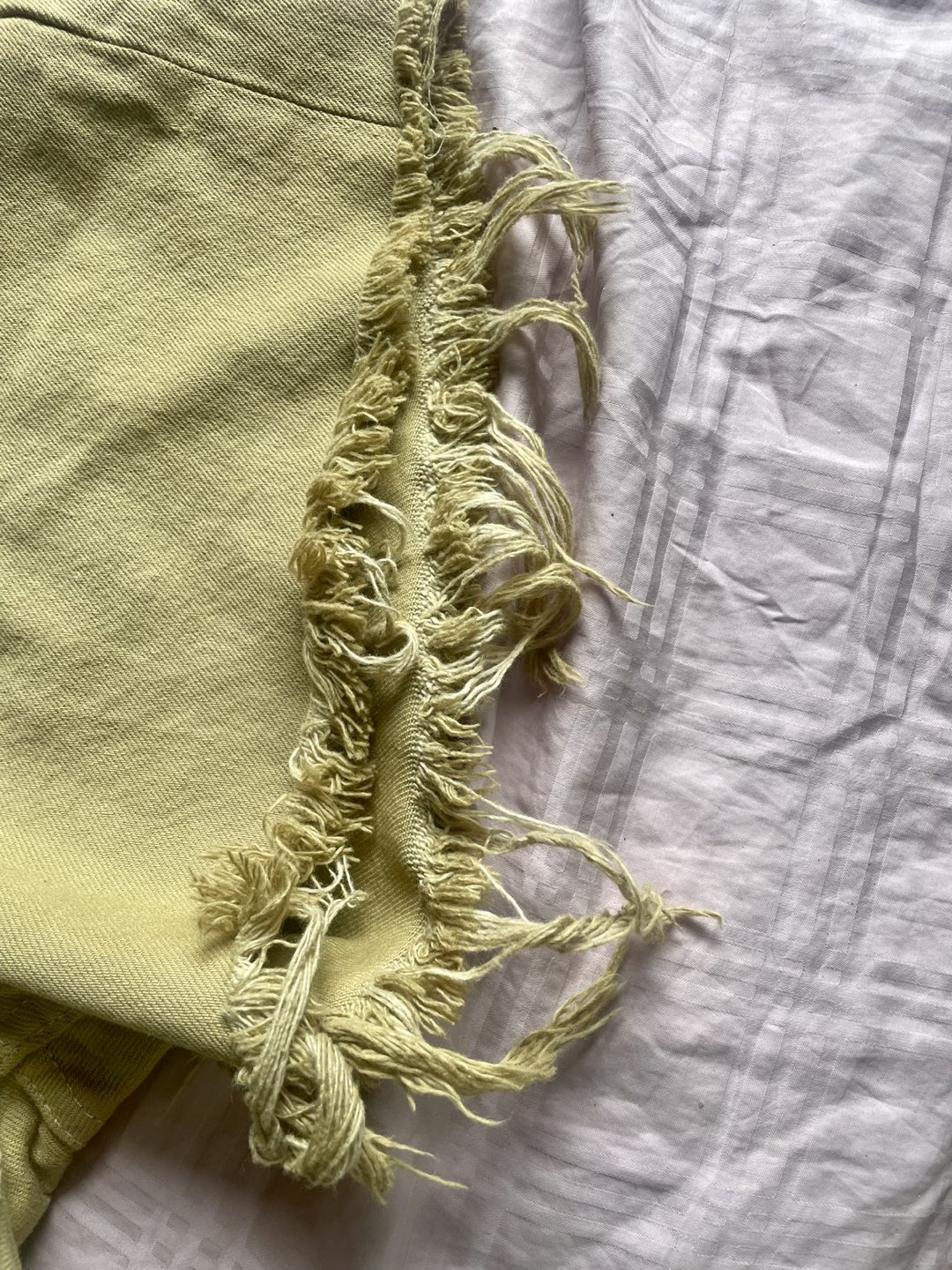 Amazing vintage Levi’s denim shorts 29-30 image indicator(5)