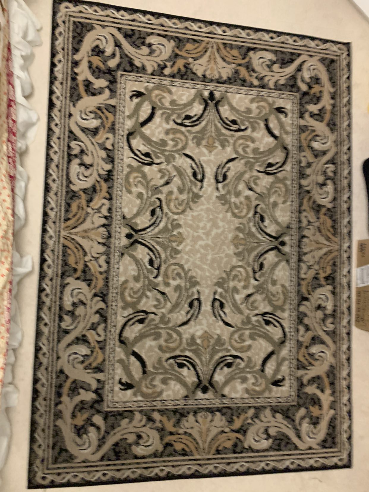 Moving sale!! AREA RUG / Carpet - photo 2