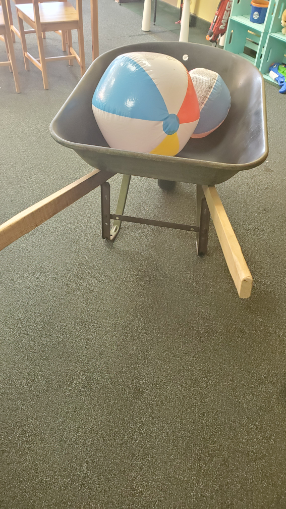 wheelbarrow - photo 2