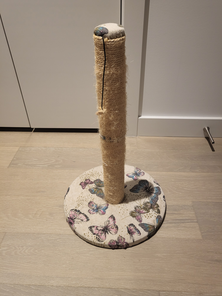 Cat scratching post #freecycle thumbnail