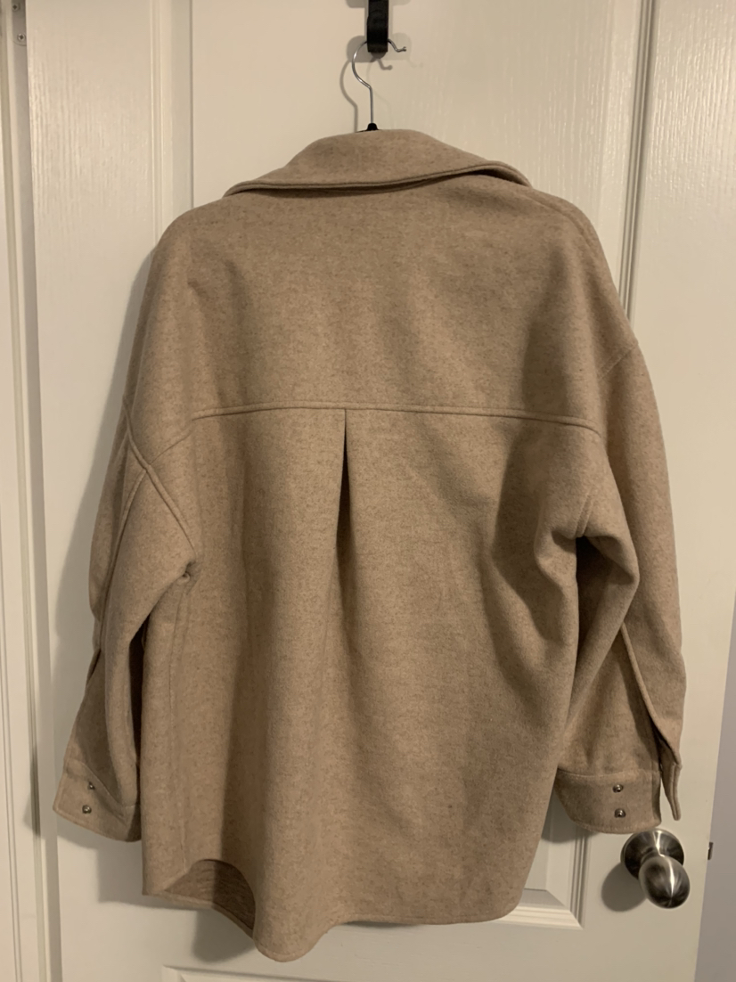 MOVING SALE Beige Shacket - photo 2