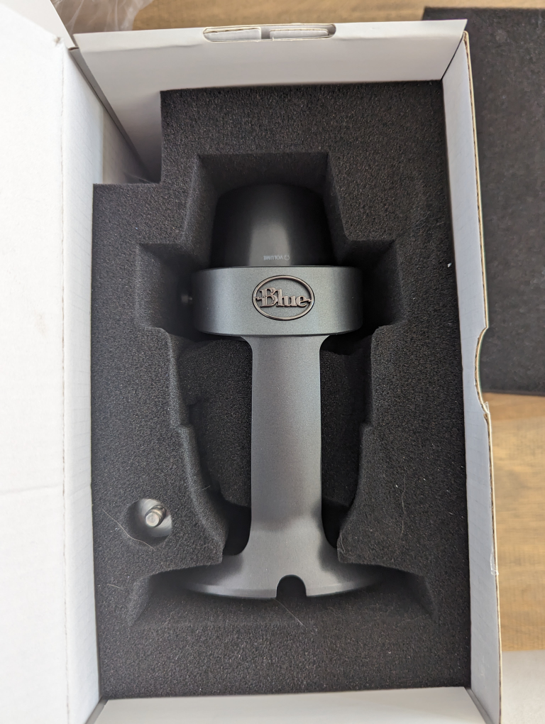 Blue Yeti Nano Premium USB Microphone image indicator(4)