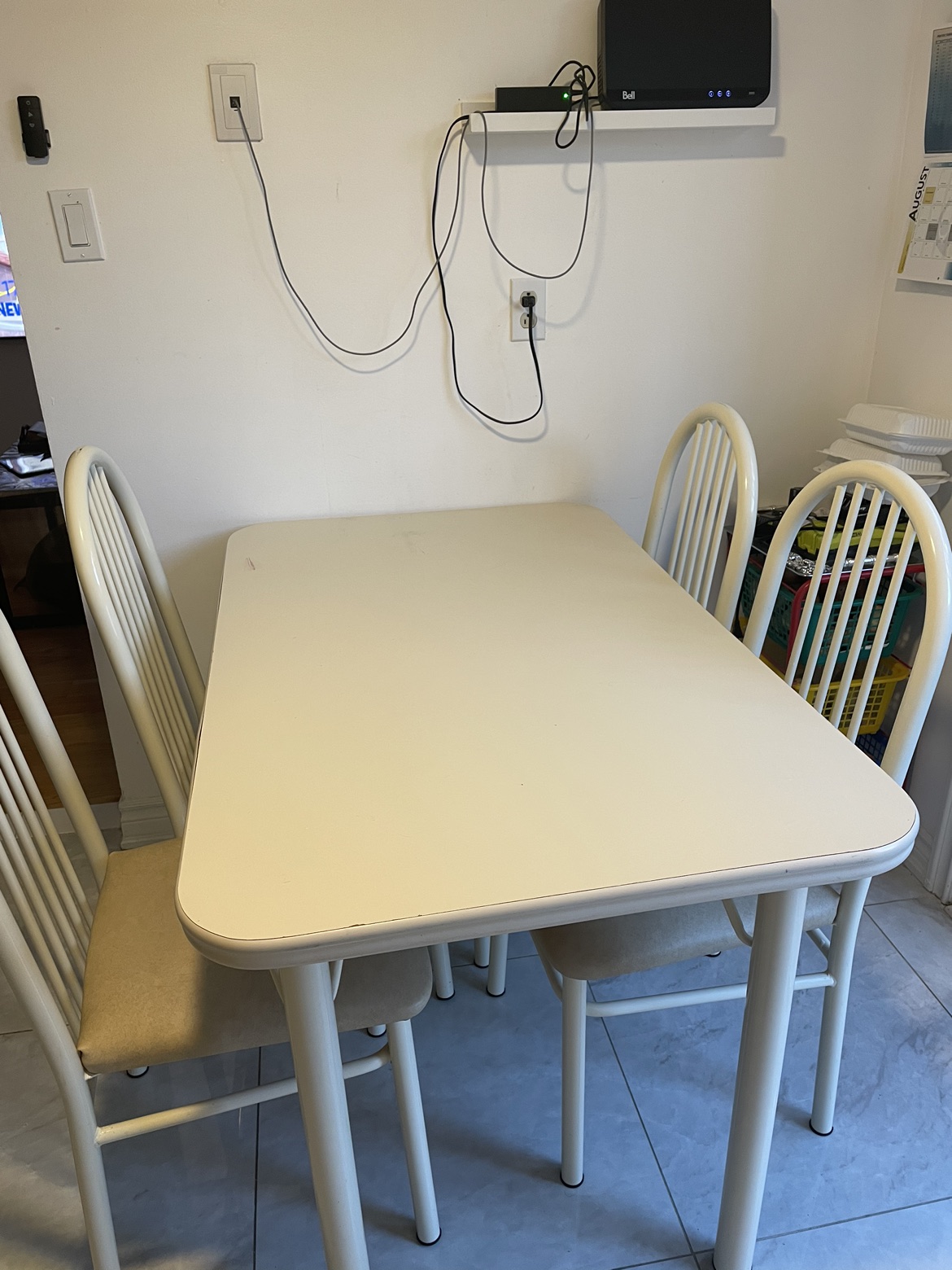 Kitchen table with 4 Chairs