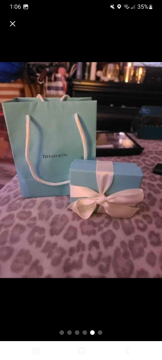 AUTHENTIC TIFFANY AND CO EARRINGS image indicator(4)