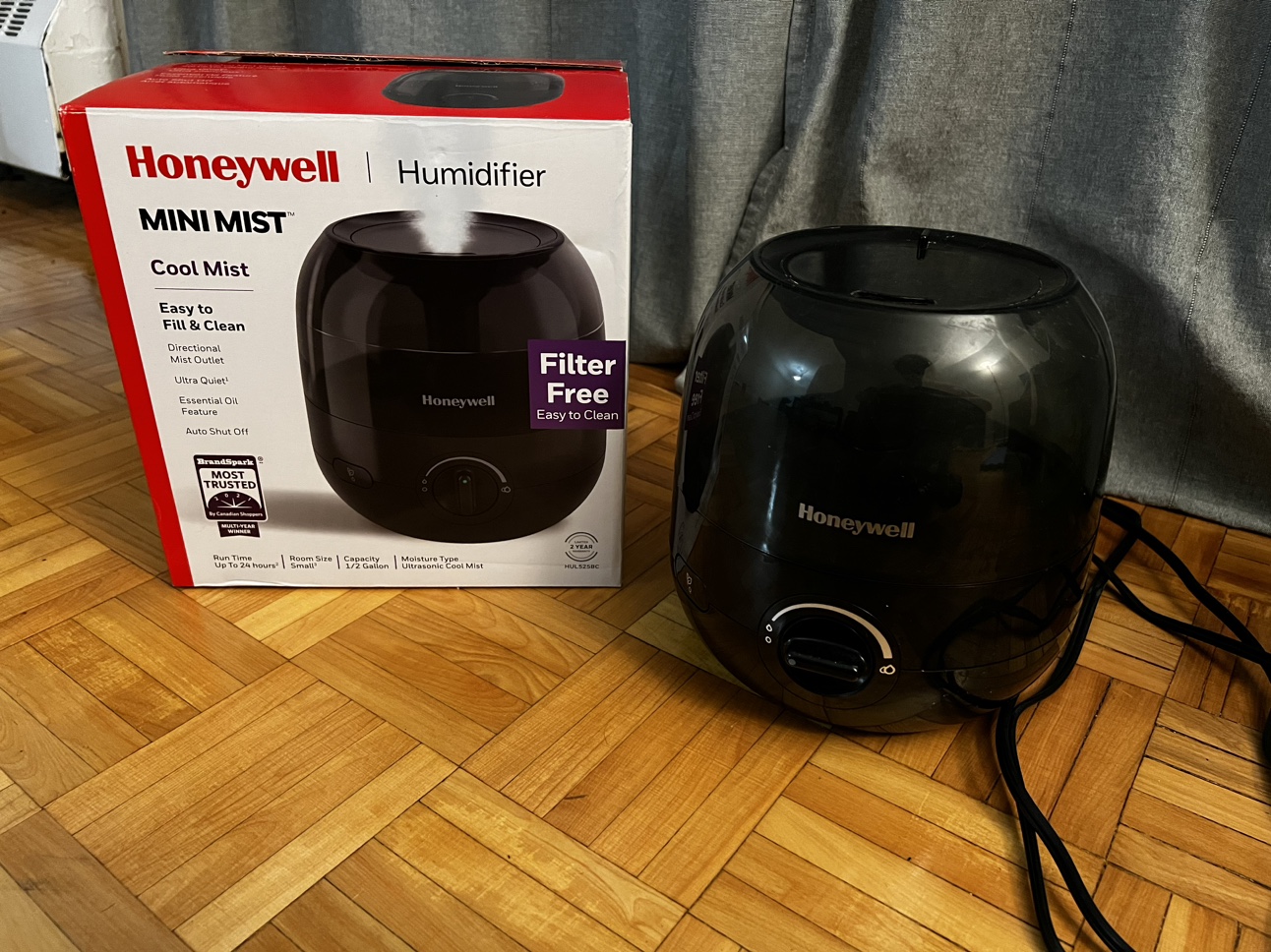 Honeywell Mini Mist Humidifier thumbnail