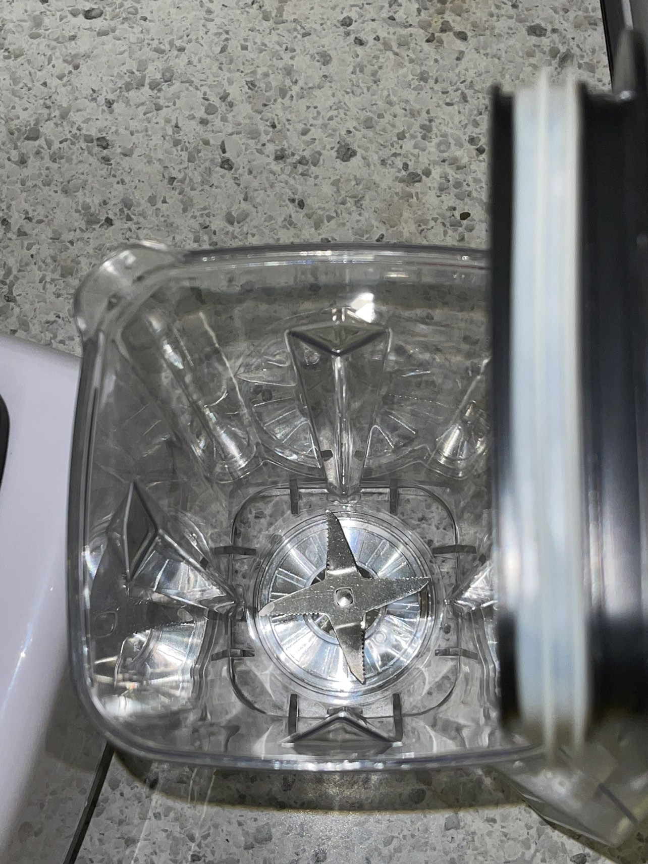 Blender / Grinder for Juice, Veggies etc. 95% New Moving sale - photo 5