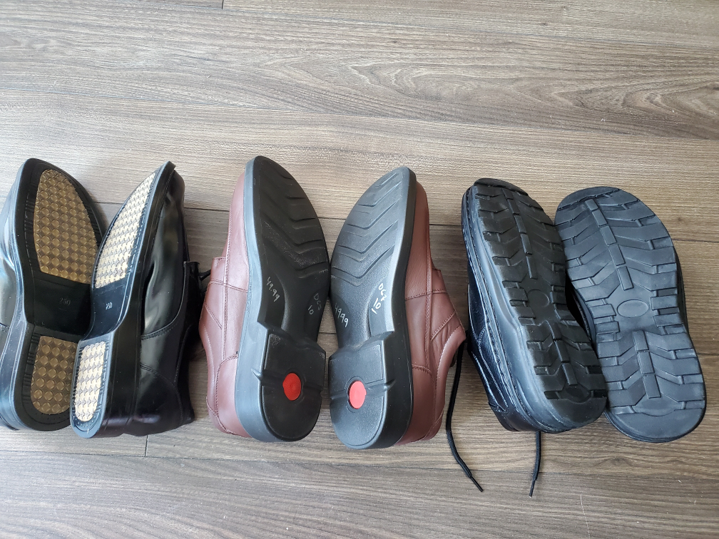 Like New Men's Shoes (Sizes 8 and 10) image indicator(2)