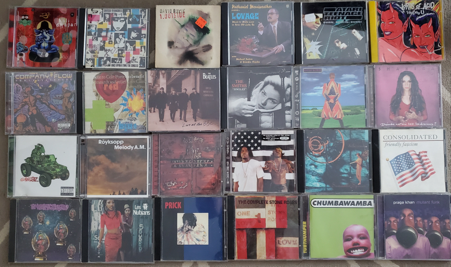 Ton of free used CDs! (approx. 200) image indicator(6)