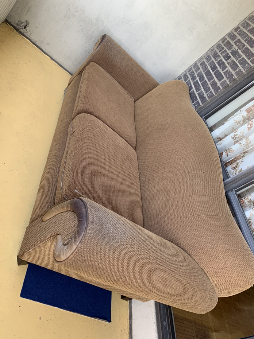 Couch/ loveseat