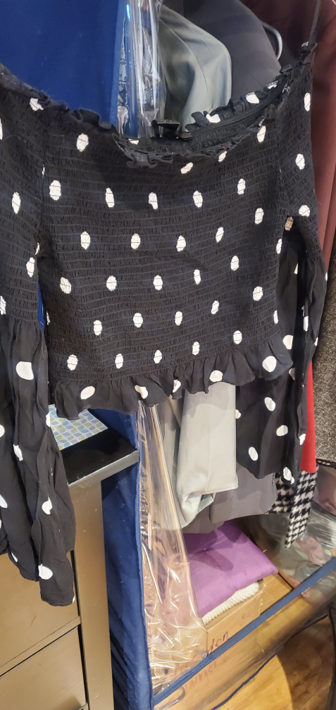 cute off shoulder top #freecycle thumbnail