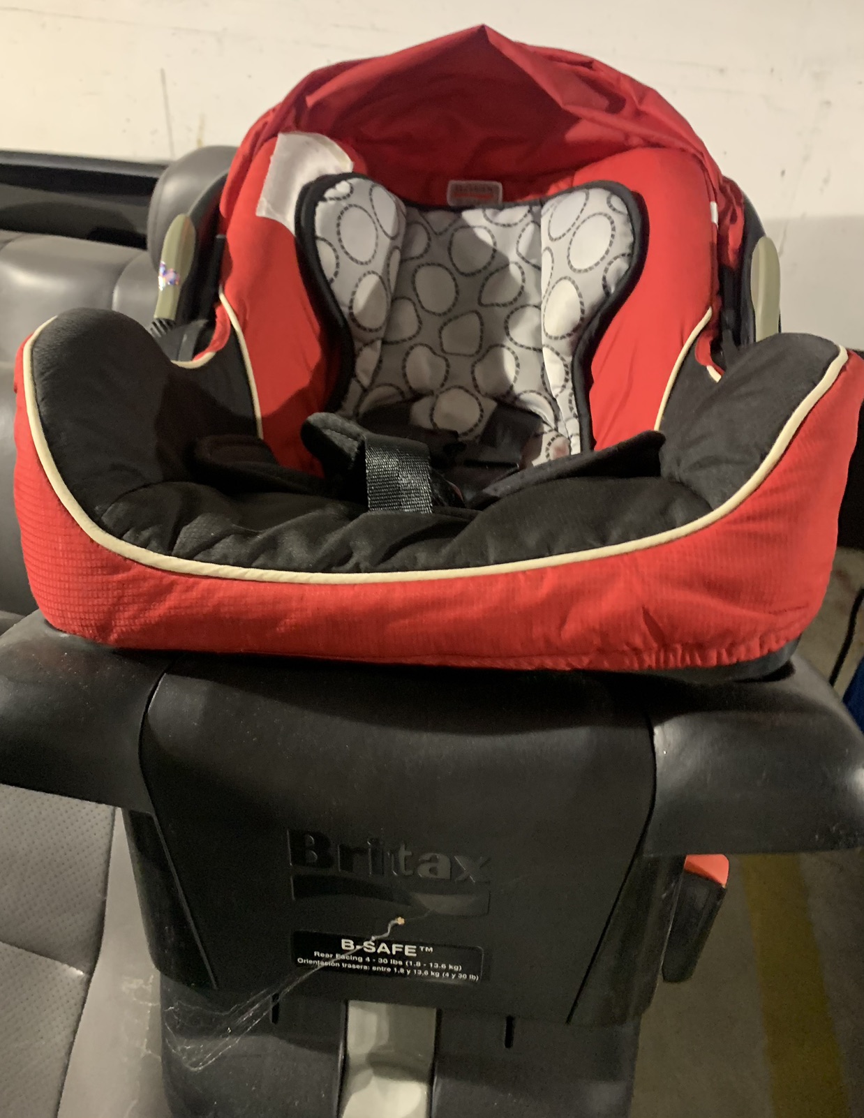 BABY CAR SEAT (Britax B-SAFE) image indicator(5)