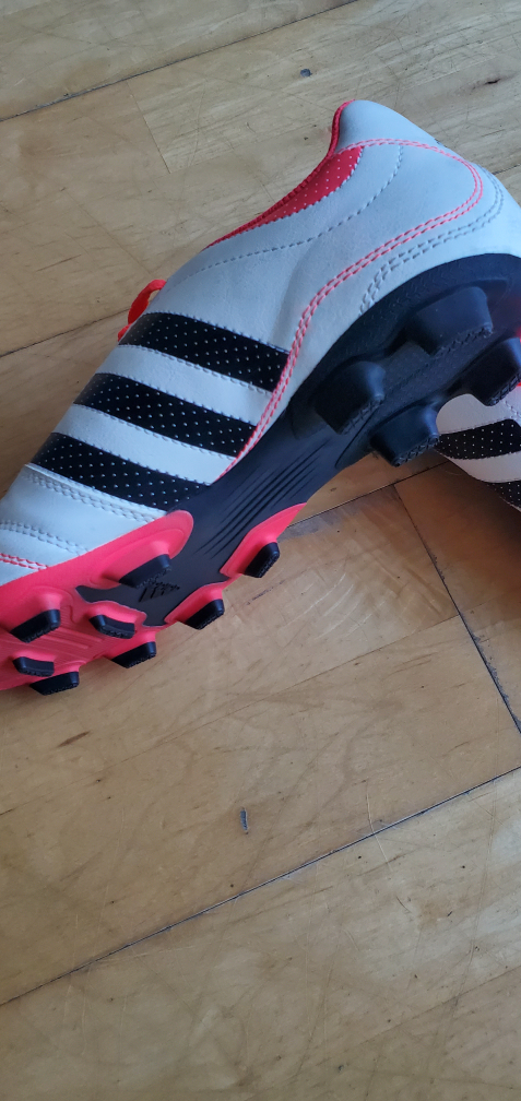 adidas soccer cleats, women's, size 7 image indicator(2)